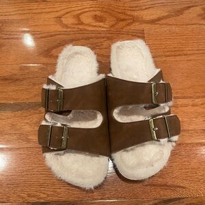 Universal Thread Brown Double Buckle Cream Fur Sandals Women's Size 6